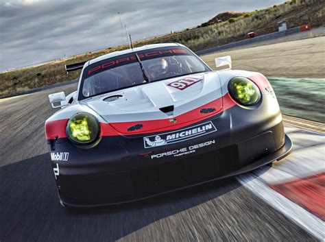 This Is The 2017 Porsche 911 Rsr Race Car