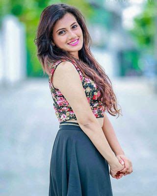 Shanudri Priyasad Hot Collection Sri Lankan Sexy Girls Actress And Modles