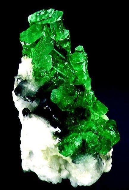 Emerald Crystal Formation Crystals Crystals Minerals Minerals And
