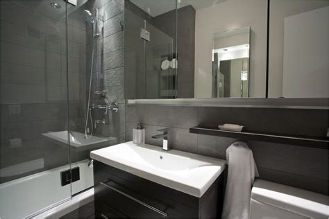 Hotel gaya kotej yag mewah: Bilik Air Kecil | Desainrumahid.com