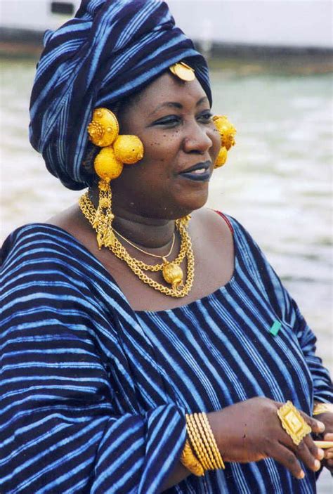 Africa Woman Bigué Ndoye Photographed In Île De Gorée Dakar