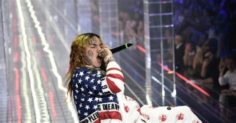 Rapper Tekashi69 Gets Two Year Sentence After Helping Feds Breitbart