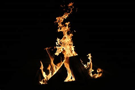 Campfire Flames Wood Night Bonfire Fire Nature Hd Wallpaper Peakpx