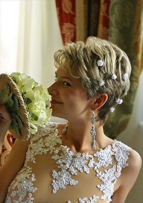 28 Elegant Short Hairstyles For Mother Of The Bride Cool And Trendy