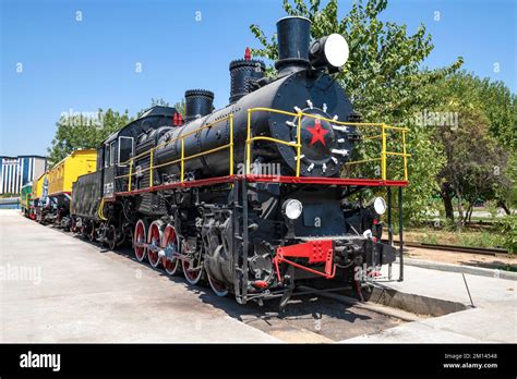 Tachkent OuzbÉkistan 04 Septembre 2022 Ancienne Locomotive à