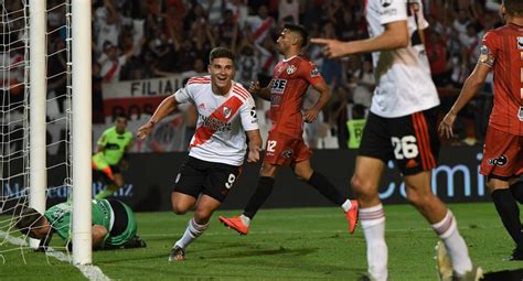 With leonardo astrada, rosario central, franco costanzo, nelson cuevas. ¡River Plate campeón de la Copa Argentina 2019! 'Millonario' venció 3-0 a Central Córdoba en ...