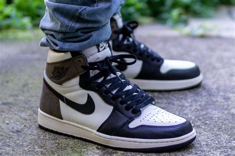 Air Jordan 1 High Og Dark Mocha Review