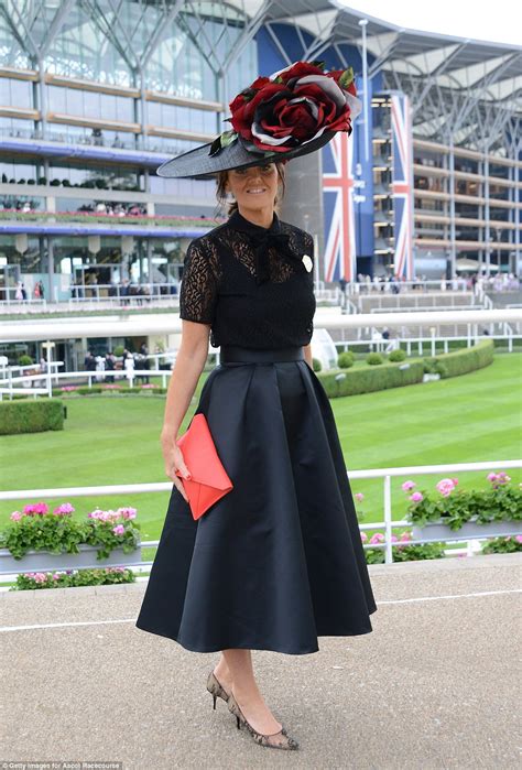 royal ascot 2016 ladies keep up the trend for quirky hats daily mail online