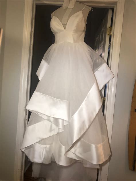 Hayley Paige Andi Gown New Wedding Dress Save 35 Stillwhite