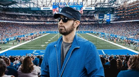 Eminem Cheers For Detroit Lions Before Game Eminem Pro The Biggest And Most Trusted Source