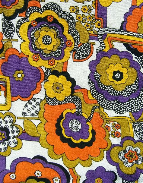 Funky 70s Floral Retro Beach Towel Changing Room Vintage Terrycloth