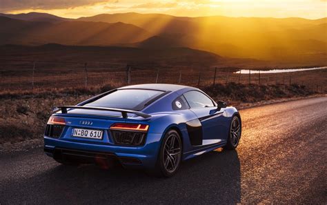 Vehicles Audi R8 V10 4k Ultra Hd Wallpaper