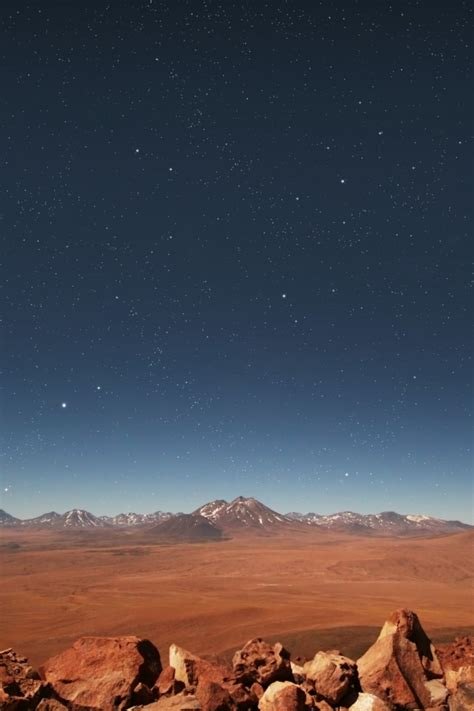 640x960 Desert Night Stars And Stones Iphone 4 Wallpaper