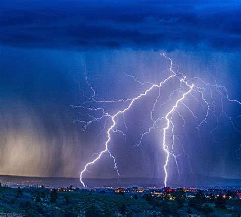 I Love This Color Blue Pictures Of Lightning The Sky Is Falling