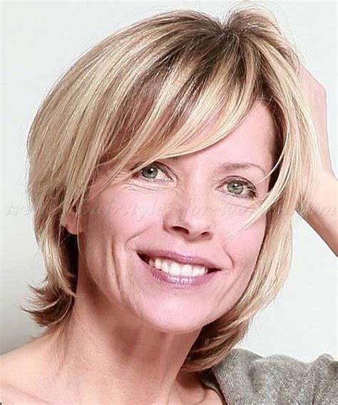 Denise points out that women in the public eye, such as journalists, corporate leaders, and politicians often go for this haircut and sculpt it back and to the. 20 Bob Haircuts for Older Women | Bob Hairstyles 2018 ...