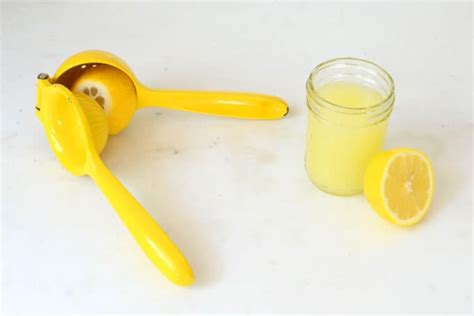 How To Juice A Lemon By Hand Easy Elanas Pantry