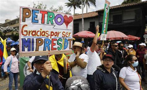 Transcurren Marchas En Apoyo Al Gobierno De Petro