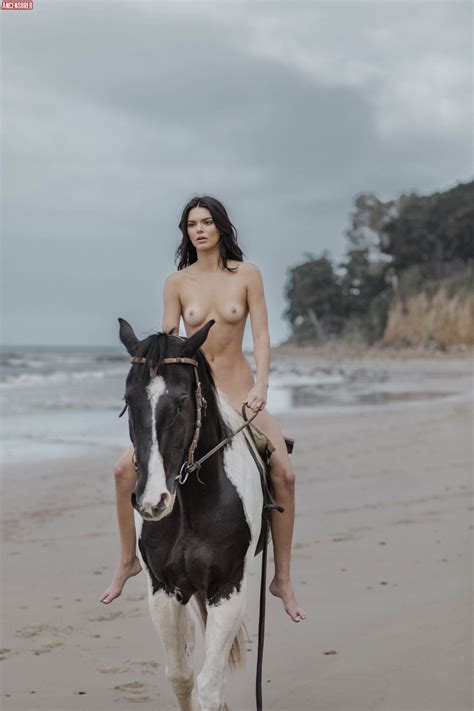 Naked Kendall Jenner Added 09 16 2018 By Unknown User