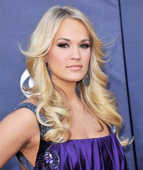 31 Carrie Underwood Hairstyles And Haircuts Inspirations