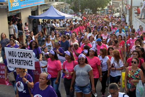 No de março cabenses percorreram as ruas reivindicando direitos e o fim da violência Centro