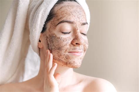 A Step By Step Guide To Exfoliating Your Face Vivo Per Lei