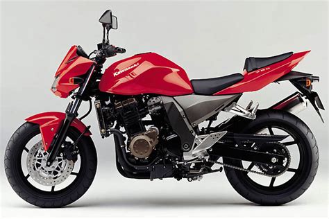 Brand new the z750 was a touch more expensive than rival middleweights such as the honda hornet or yamaha fazer 600 but its rrp of £5095 was still well within reach of most riders. 2004 Kawasaki Z750 Review
