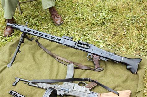 Hitlers Zipper Why Nazi Germanys Mg 42 Was A Real Killer The