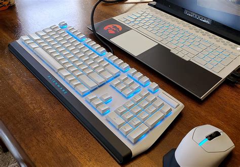 The 7 Best White Gaming Keyboards For Your All White Setup Voltcave