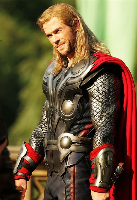 chris hemsworth picture 47 actors on the set of the avengers shooting on location in manhattan