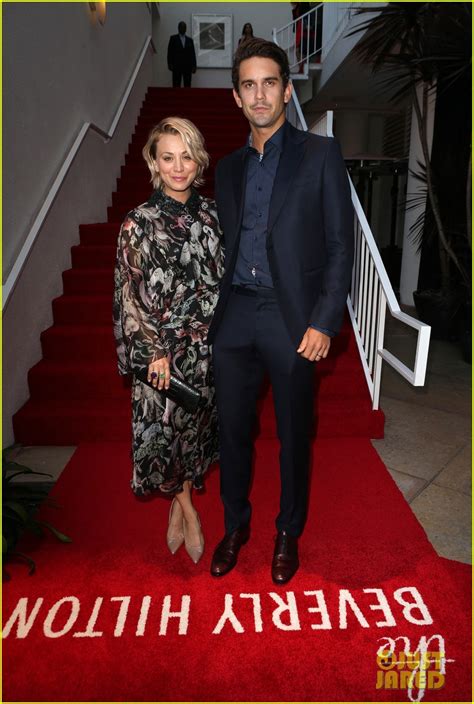 Kaley Cuoco Rings In The Beverly Hilton Hotel S Anniversary With Ryan Sweeting Photo