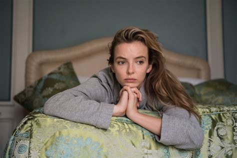 Killing Eve Villanelle Loses Her Pop Art Pyjamas But Killer Thriller