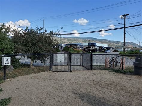 Ellis Creek Off Leash Dog Park Penticton Bc 4 The Dog Network