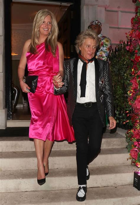 Rod Stewart Forced To Confront Bandmates Who Were With Groupies On Tour