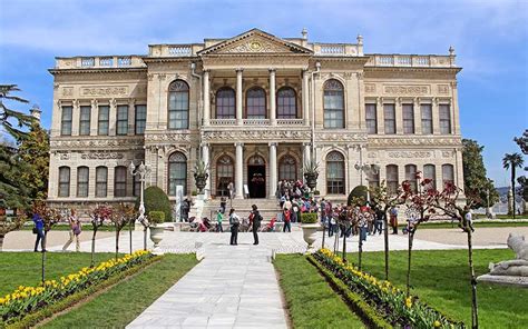 Dolmabahce Palace In Istanbul Turkey Explore Turkey With Us