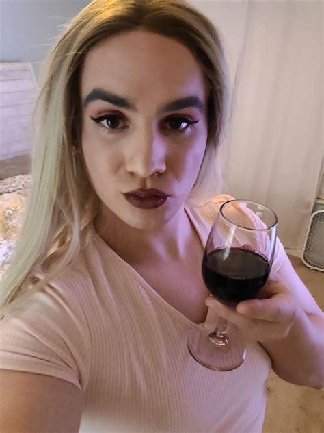 Brenna Knight 4 💖 On Twitter I M Gonna Grab A Glass Of Wine And Be A Sissy Slut Tonight