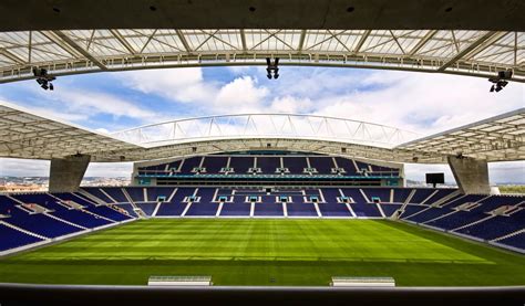 Porto, the usual tenants, have launched champions league and europa league triumphs from its base. FC Porto - Estádio do Dragão | View On Black First couple ...