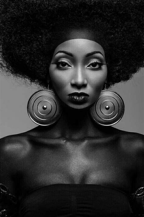 Pin By Andrea Fontanelli On Black Panthers Black Beauties Dark Skin Women Beautiful Black Women