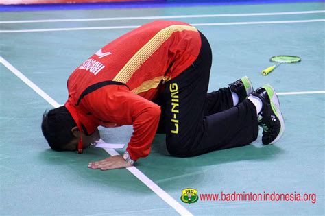 Sujud syukur tentang mensyukuri nikmat, allah telah menegaskan di dalam. Cara Sujud Syukur: Perlukah Wuduk Dan Menghadap Kiblat ...