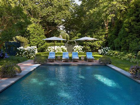 34 Fabulous Backyard Pool Landscaping Ideas You Never Seen Before Hmdcrtn