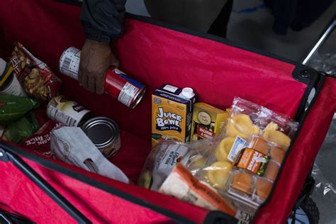 Hunger In America Inflations Driving Up Need For Food Banks Bloomberg