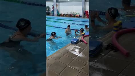 Ana Quer Fazer Duas Aulas De Natação