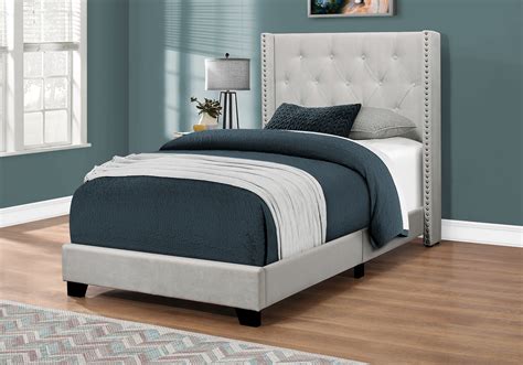 I 5985t Bed Twin Size Light Grey Velvet With Chrome Trim By