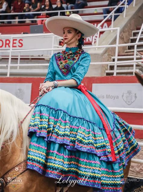Mexican Costume Mexican Outfit Mexican Girl Escaramuza Dresses Vestido Charro Champagne