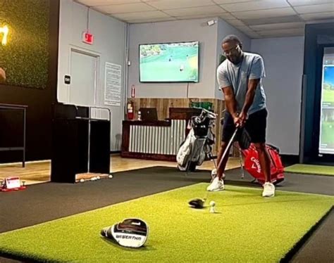 Temeculas Swing Indoor Golf Club Opens In New Virtual Sport Trend