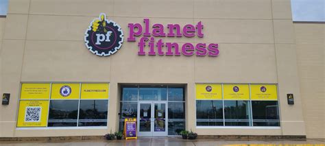 Planet Fitness Opens A 20000 Sf Health Club At Highland Crossing