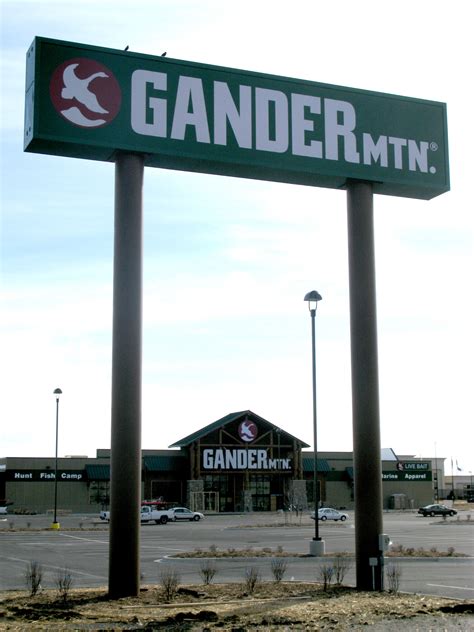 Gander Mountain Ace Sign Co
