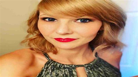 Taylor Swift Lookalike Ashley Can Not Leave House As Fans Keep Stopping