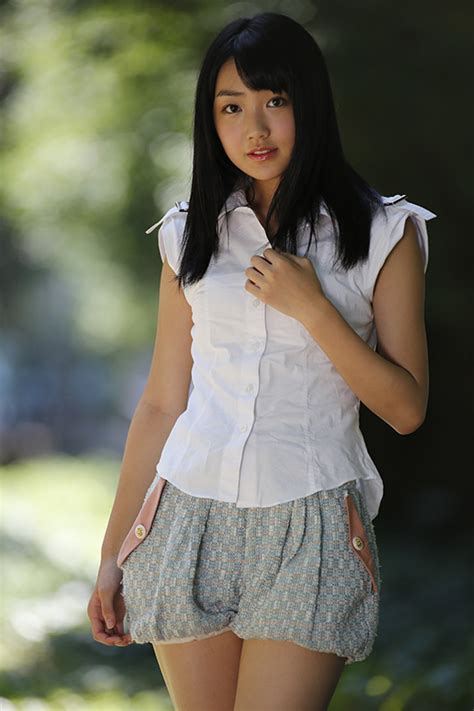 Pin Shiina Momo Japanese Junior Idols Ajilbabcom Portal On Pinterest