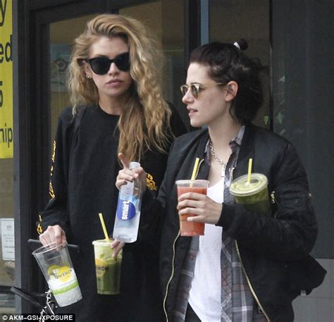 Kristen Stewart Grabs Smoothies With Rumoured Girlfriend Stella Maxwell In Silver Lake Daily