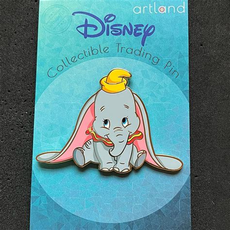 Disney Pins Blog Sur Instagram Here Is A Look At The Cute Dumbo Pin